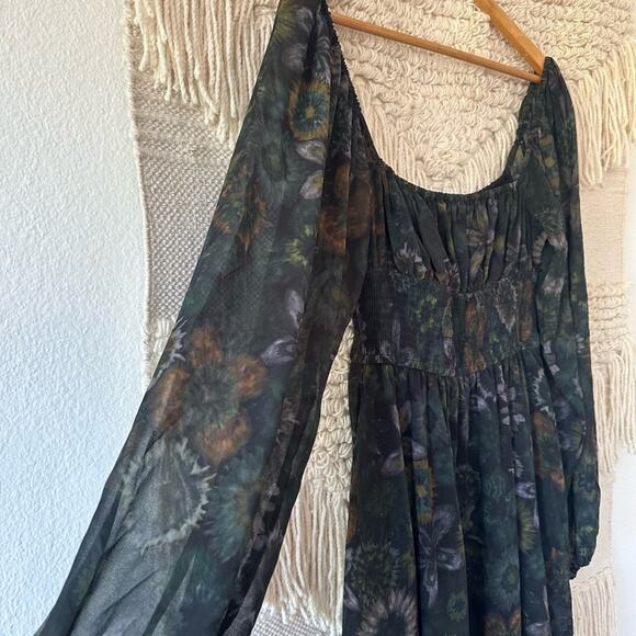 Slate & Willow Square Neck Printed Midi Dress - Picture 5 of 10